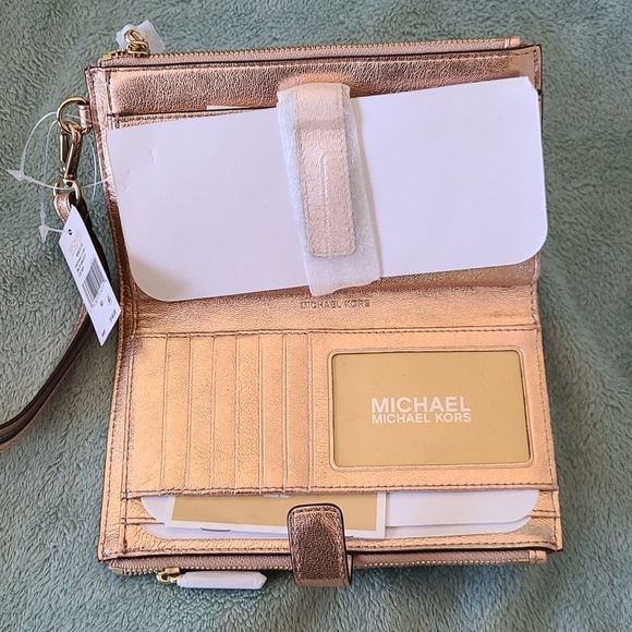 Michael kors double zipper wristlet - Picture 2 of 4